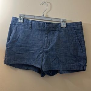Gap Medium Blue Chambray Shorts. Size 12